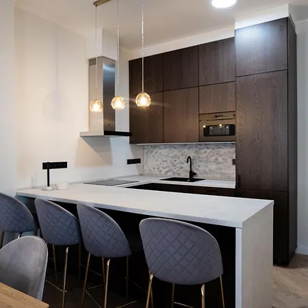 4 Minutes National Theather Apartment, *