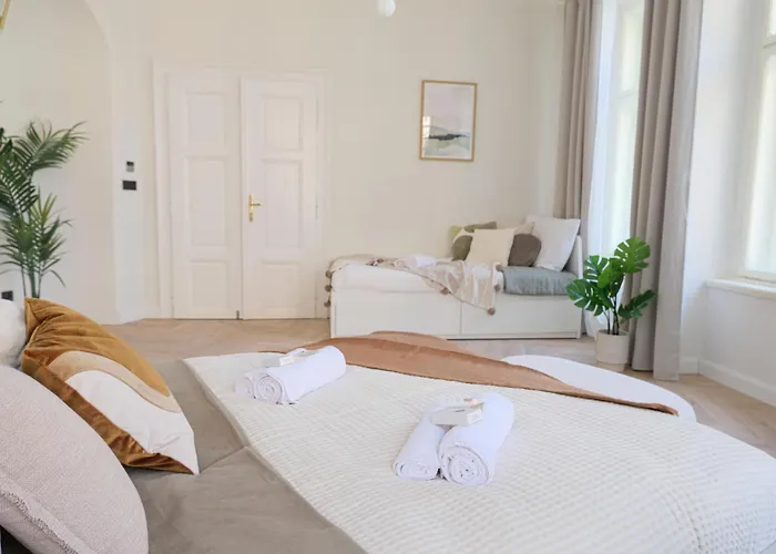 Rentero Apartment, 4 Minutes National Theather, Apartment Prag