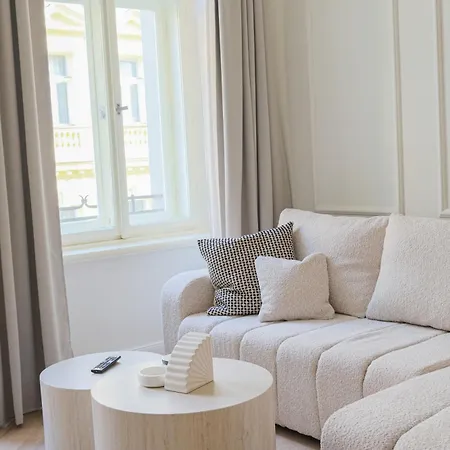 아파트 Rentero Apartment, 4 Minutes National Theather, 프라하